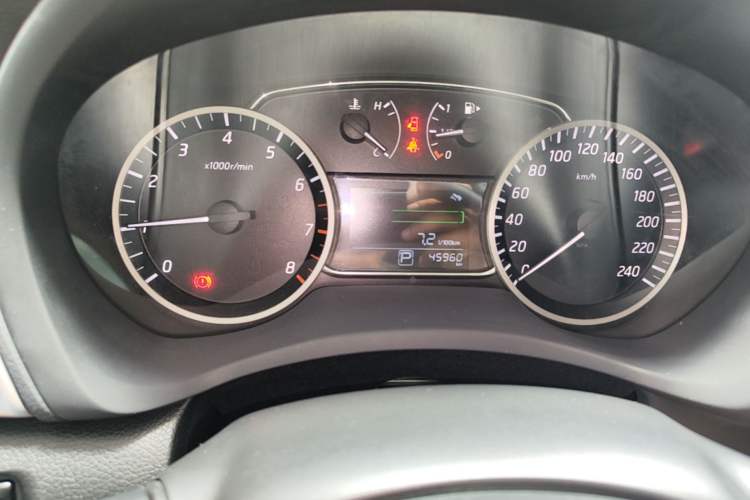 Used Nissan Sylphy 2019 1.6XV CVT Smart Connect Luxury Edition China VI Standard Instrument Cluster
