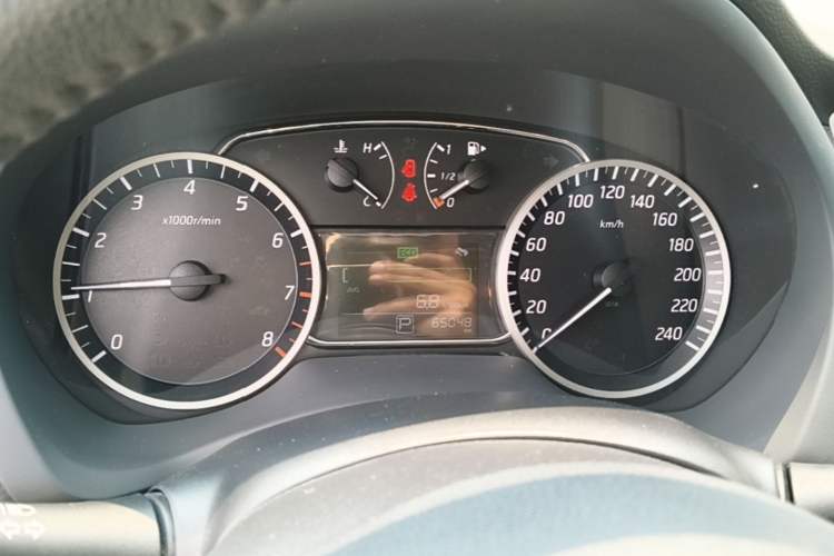 Used Nissan Sylphy 2019 1.6XV CVT Smart Connect Luxury Edition China VI Standard Instrument Cluster