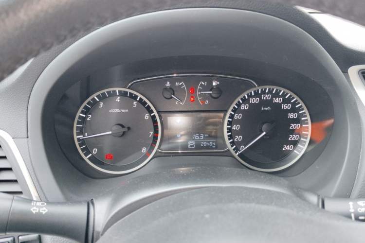 Used Nissan Sylphy 2019 1.6XV CVT Smart Connect Luxury Edition China VI Standard Instrument Cluster