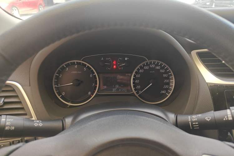 Used Nissan Sylphy 2019 1.6XV CVT Smart Connect Luxury Edition China VI Standard Instrument Cluster