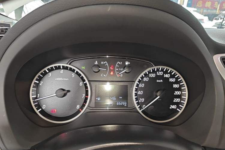 Used Nissan Sylphy 2019 1.6XV CVT Smart Connect Luxury Edition China VI Standard Instrument Cluster
