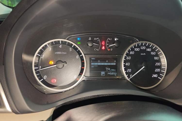 Used Nissan Sylphy 2019 1.6XV CVT Smart Connect Luxury Edition China VI Standard Instrument Cluster
