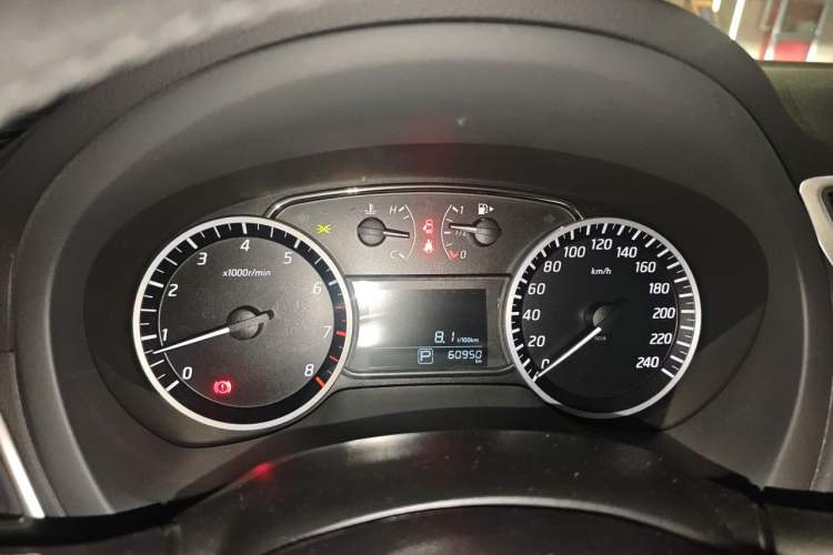 Used Nissan Sylphy 2019 1.6XV CVT Smart Connect Luxury Edition China V Standard Instrument Cluster
