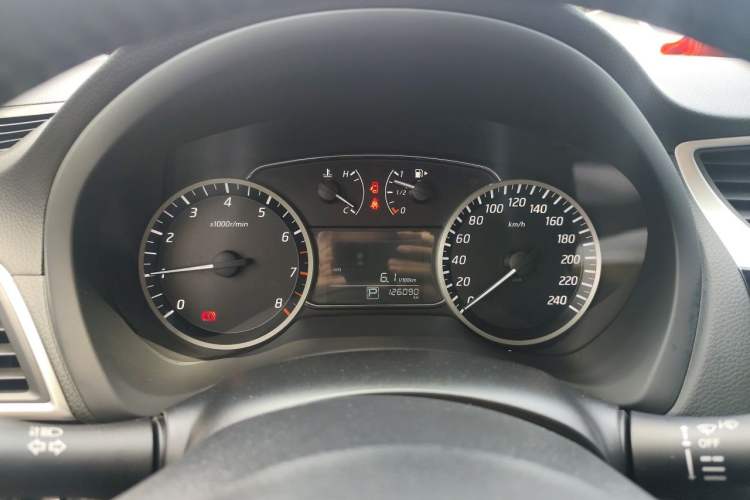 Used Nissan Sylphy 2019 1.6XV CVT Smart Connect Luxury Edition China VI Standard Instrument Cluster