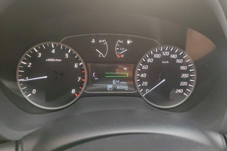 Used Nissan Sylphy 2019 1.6XV CVT Smart Connect Luxury Edition China V Standard Instrument Cluster
