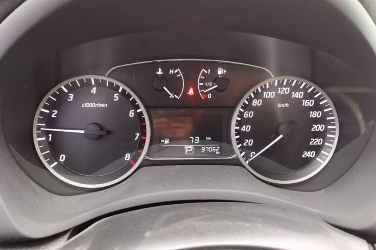 Used Nissan Sylphy 2019 1.6XV CVT Smart Connect Luxury Edition China V Standard Instrument Cluster