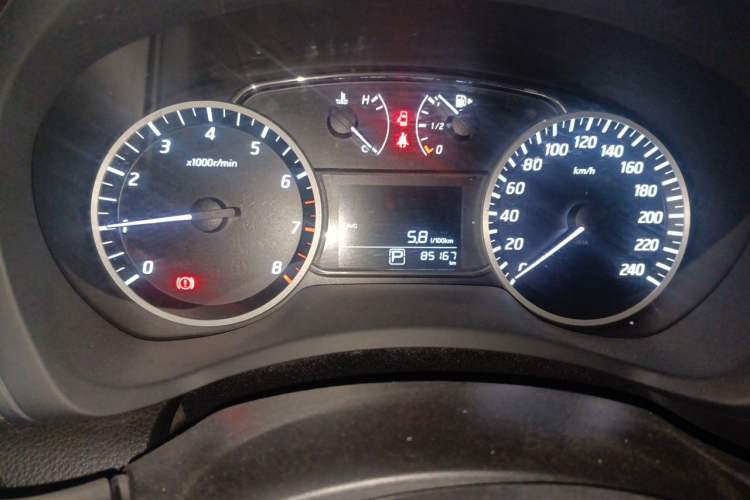 Used Nissan Sylphy 2019 1.6XV CVT Smart Connect Luxury Edition China VI Standard Instrument Cluster