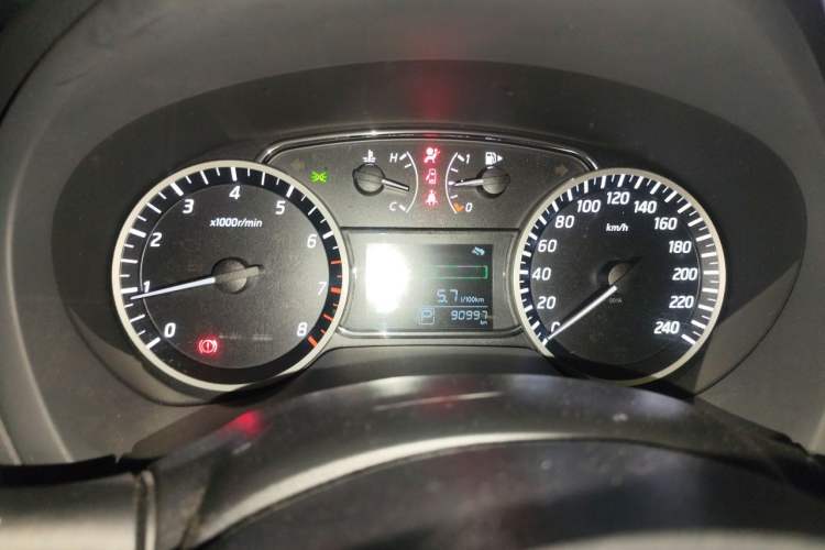 Used Nissan Sylphy 2019 1.6XV CVT Smart Connect Luxury Edition China VI Standard Instrument Cluster