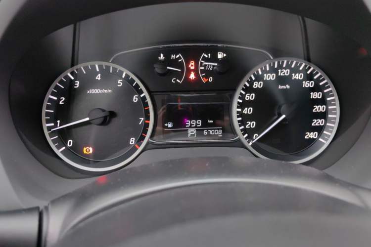 Used Nissan Sylphy 2019 1.6XV CVT Smart Connect Luxury Edition China V Standard Instrument Cluster
