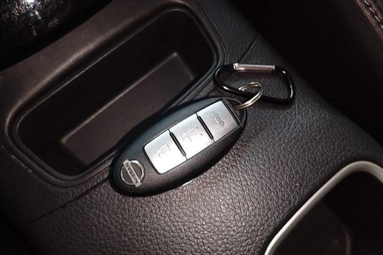 Used Nissan Sylphy 2019 1.6XV CVT Smart Connect Luxury Edition China VI Standard Interior 1