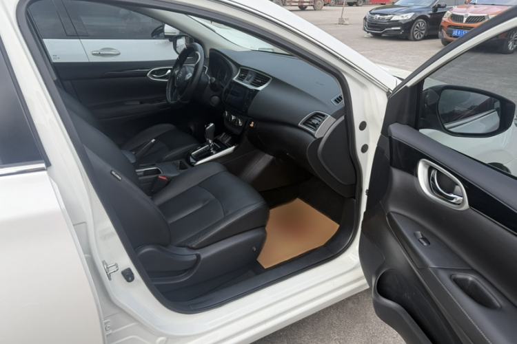 Used Nissan Sylphy 2019 1.6XV CVT Smart Connect Luxury Edition China VI Standard Interior 1