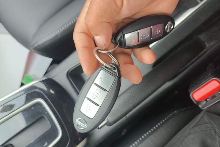 Used Nissan Sylphy 2019 1.6XV CVT Smart Connect Luxury Edition China VI Standard Interior 1