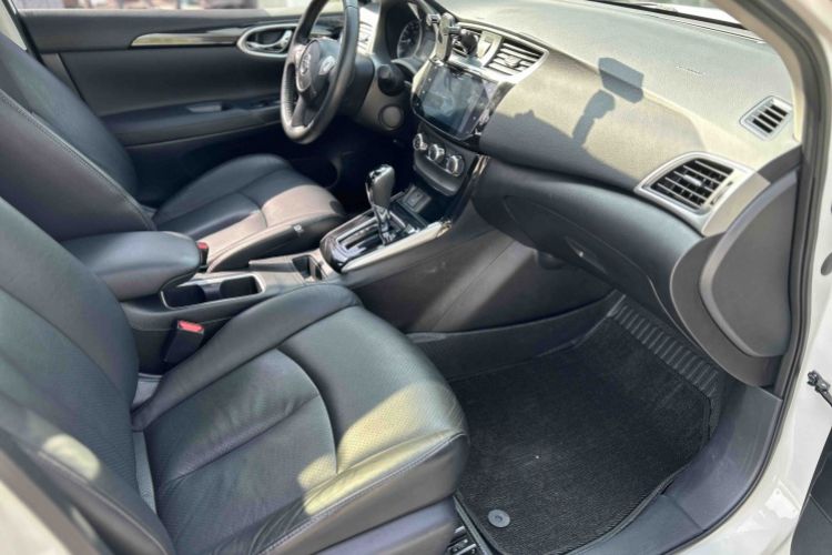 Used Nissan Sylphy 2019 1.6XV CVT Smart Connect Luxury Edition China VI Standard Interior 10
