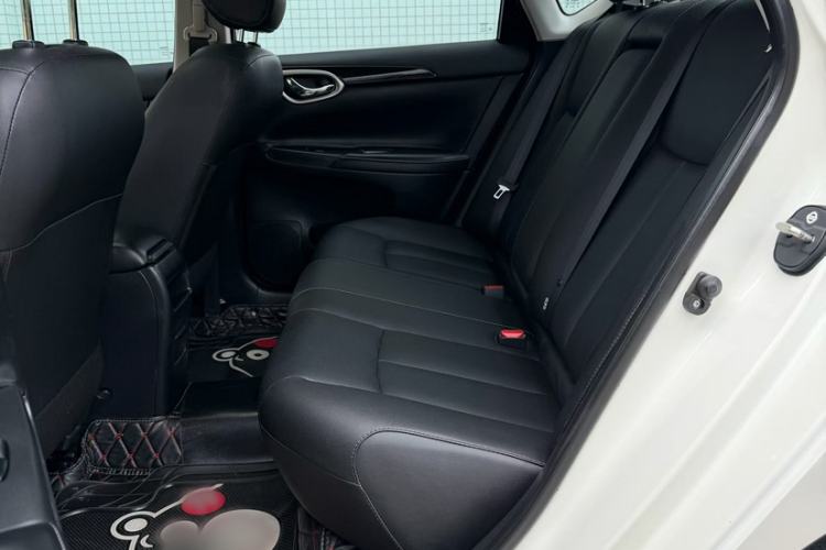 Used Nissan Sylphy 2019 Classic 1.6XL CVT Luxury Edition Interior 3