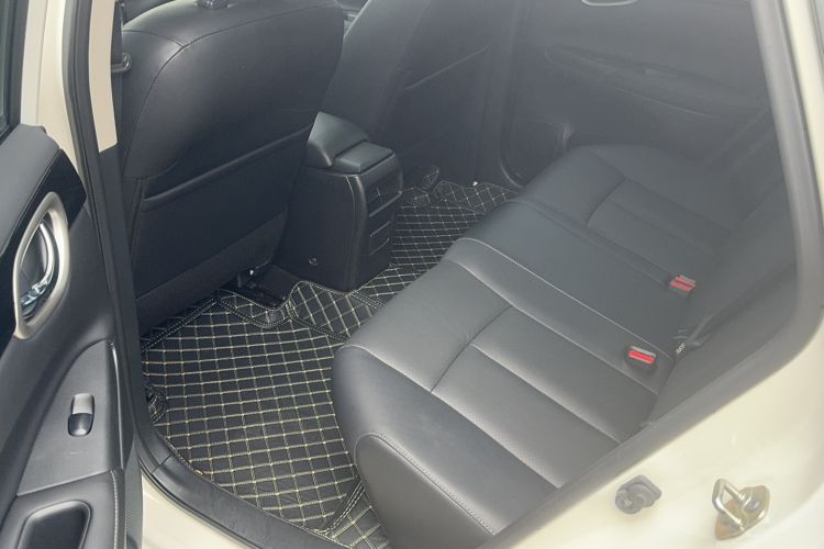 Used Nissan Sylphy 2019 1.6XV CVT Smart Connect Luxury Edition China V Standard Interior 4