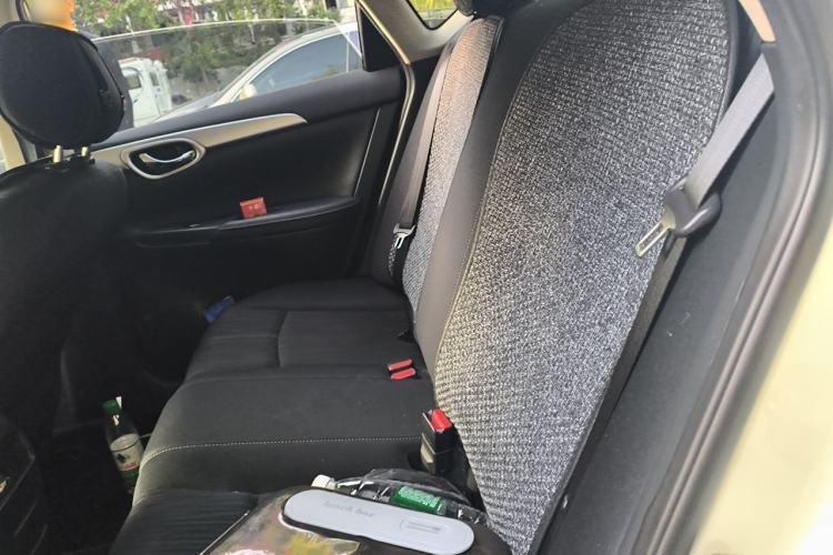 Used Nissan Sylphy 2019 Classic 1.6XE CVT Comfort Edition Interior 4