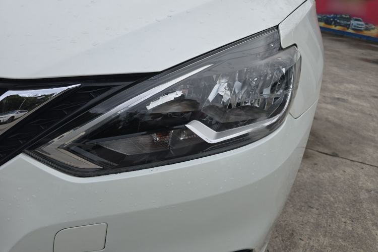 Used Nissan Sylphy 2019 Classic 1.6XE CVT Comfort Edition Left Front Headlight