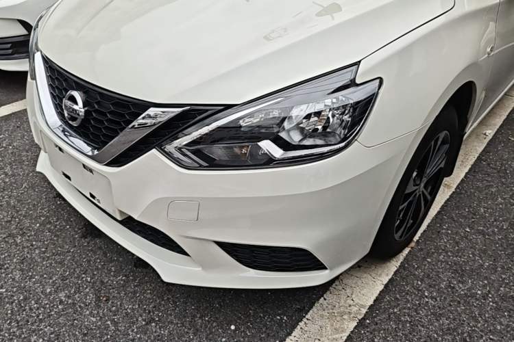 Used Nissan Sylphy 2019 Classic 1.6XE CVT Comfort Edition Left Front Headlight