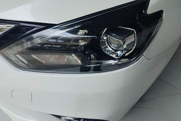 Used Nissan Sylphy 2019 1.6XV CVT Smart Connect Luxury Edition China VI Standard Left Front Headlight