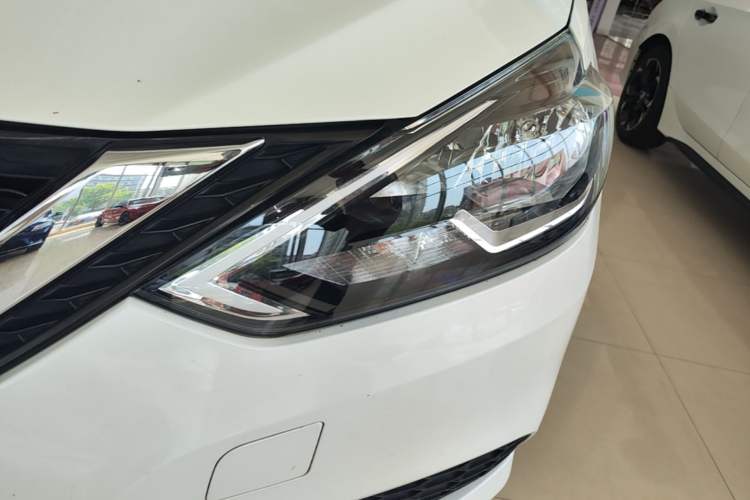Used Nissan Sylphy 2019 Classic 1.6XE CVT Comfort Edition Left Front Headlight
