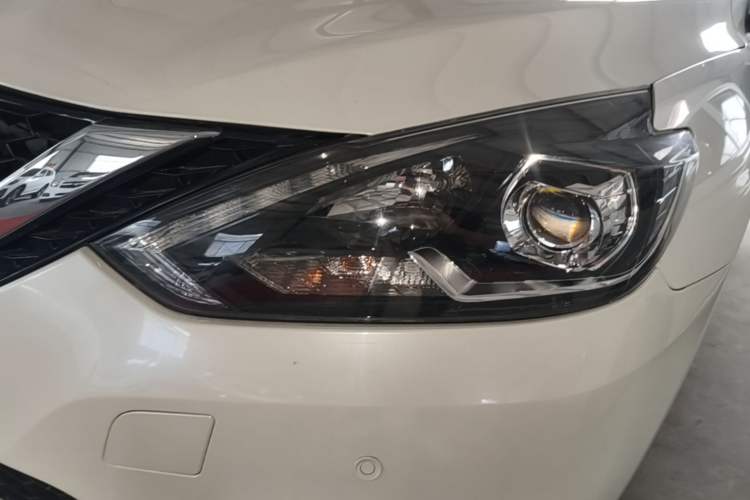 Used Nissan Sylphy 2019 1.6XV CVT Smart Connect Luxury Edition China VI Standard Left Front Headlight