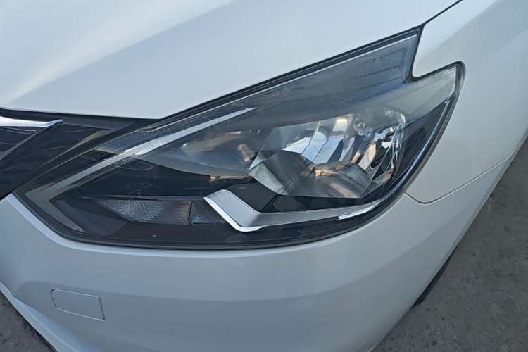 Used Nissan Sylphy 2019 Classic 1.6XE CVT Comfort Edition Left Front Headlight