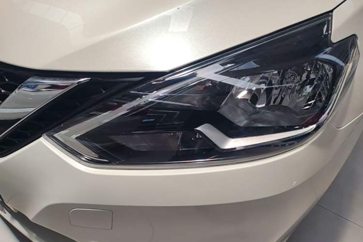 Used Nissan Sylphy 2019 Classic 1.6XL CVT Luxury Edition Left Front Headlight