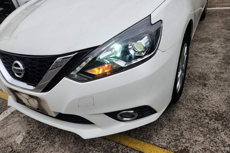 Used Nissan Sylphy 2019 1.6XV CVT Smart Connect Luxury Edition China VI Standard Left Front Headlight