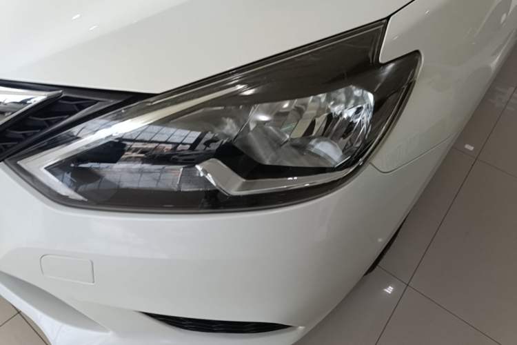 Used Nissan Sylphy 2019 Classic 1.6XE CVT Comfort Edition Left Front Headlight
