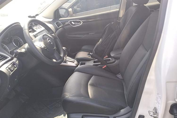 Used Nissan Sylphy 2019 1.6XV CVT Smart Connect Luxury Edition China VI Standard Left Front Seat