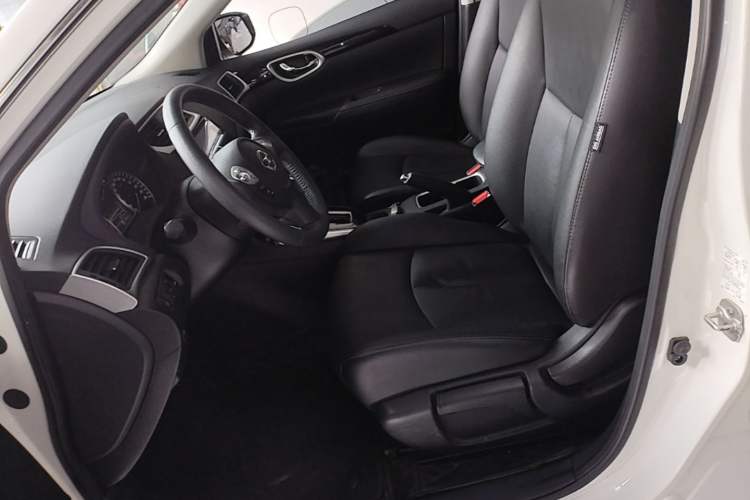 Used Nissan Sylphy 2019 1.6XV CVT Smart Connect Luxury Edition China VI Standard Left Front Seat
