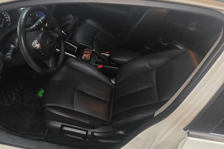 Used Nissan Sylphy 2019 1.6XV CVT Smart Connect Luxury Edition China VI Standard Left Front Seat