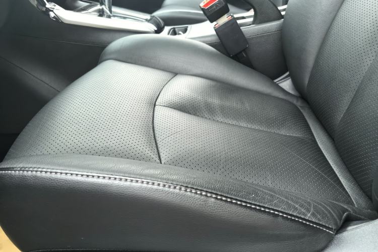Used Nissan Sylphy 2019 1.6XV CVT Smart Connect Luxury Edition China VI Standard Left Front Seat