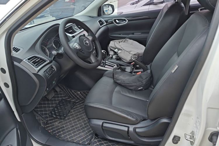 Used Nissan Sylphy 2019 1.6XV CVT Smart Connect Luxury Edition China VI Standard Left Front Seat