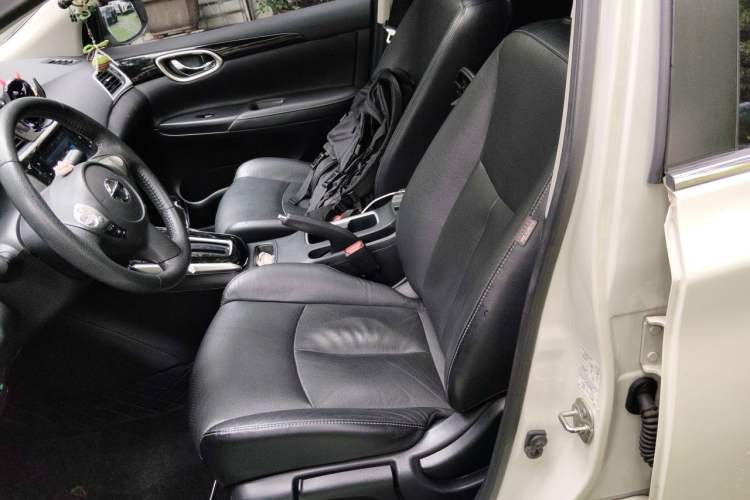 Used Nissan Sylphy 2019 1.6XV CVT Smart Connect Luxury Edition China VI Standard Left Front Seat
