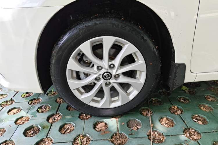 Used Nissan Sylphy 2019 1.6XV CVT Smart Connect Luxury Edition China VI Standard Left Front Wheel Hub
