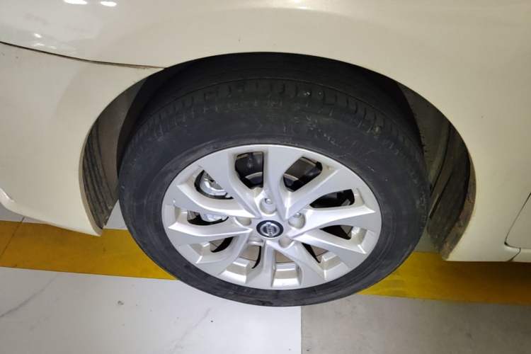 Used Nissan Sylphy 2019 1.6XV CVT Smart Connect Luxury Edition China VI Standard Left Front Wheel Hub