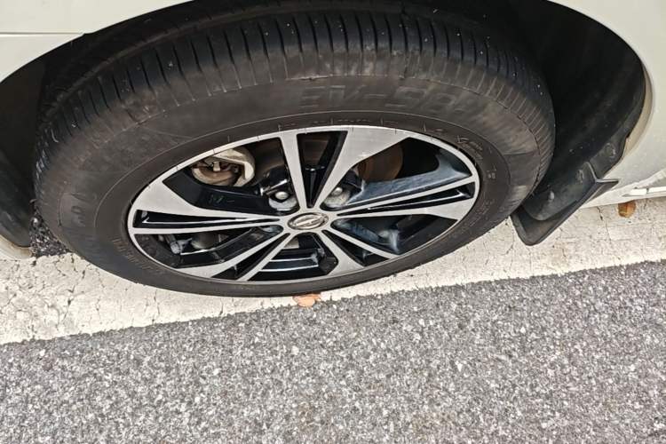 Used Nissan Sylphy 2019 Classic 1.6XE CVT Comfort Edition Left Front Wheel Hub