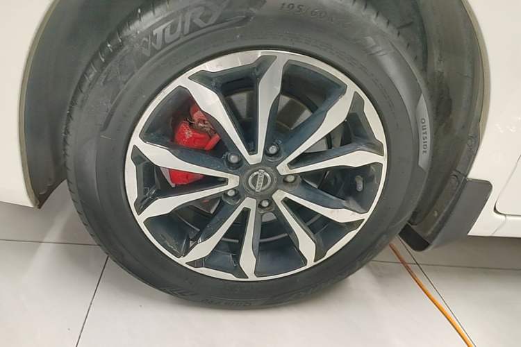 Used Nissan Sylphy 2019 Classic 1.6XE CVT Comfort Edition Left Front Wheel Hub