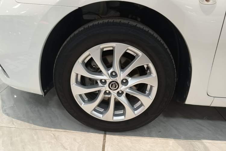 Used Nissan Sylphy 2019 Classic 1.6XL CVT Luxury Edition Left Front Wheel Hub