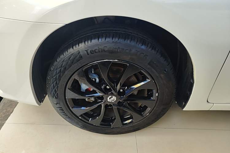 Used Nissan Sylphy 2019 1.6XV CVT Smart Connect Luxury Edition China VI Standard Left Front Wheel Hub