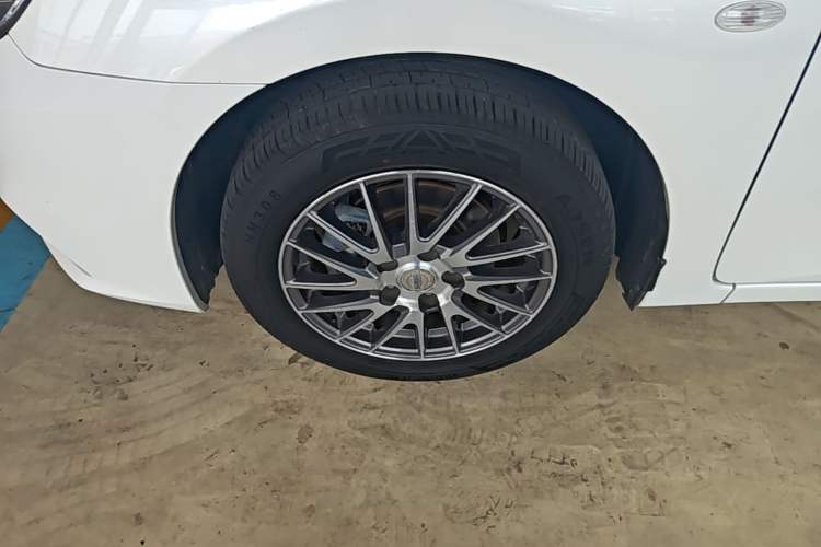 Used Nissan Sylphy 2019 Classic 1.6XE CVT Comfort Edition Left Front Wheel Hub