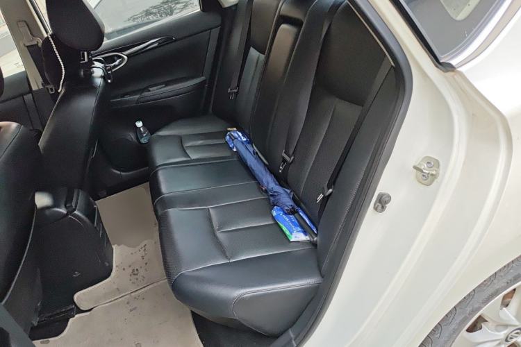 Used Nissan Sylphy 2019 1.6XV CVT Smart Connect Luxury Edition China V Standard Left Rear Seat