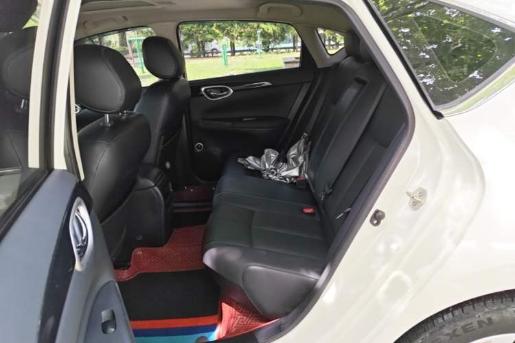 Used Nissan Sylphy 2019 1.6XV CVT Smart Connect Luxury Edition China VI Standard Left Rear Seat