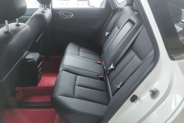 Used Nissan Sylphy 2019 1.6XV CVT Smart Connect Luxury Edition China VI Standard Left Rear Seat