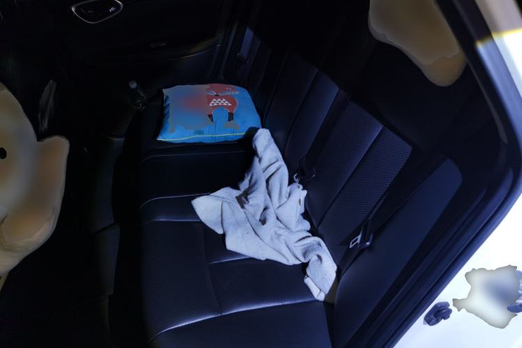 Used Nissan Sylphy 2019 1.6XV CVT Smart Connect Luxury Edition China VI Standard Left Rear Seat