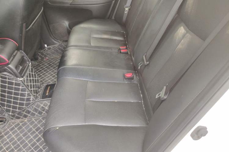 Used Nissan Sylphy 2019 1.6XV CVT Smart Connect Luxury Edition China VI Standard Left Rear Seat