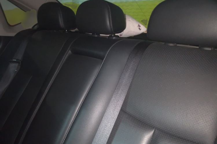 Used Nissan Sylphy 2019 1.6XL Manual Luxury Version China VI Standard Left Rear Seat