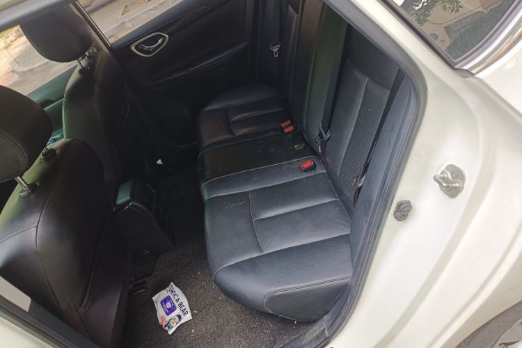 Used Nissan Sylphy 2019 1.6XV CVT Smart Connect Luxury Edition China V Standard Left Rear Seat