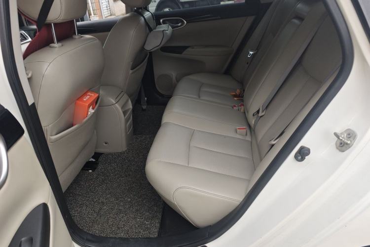 Used Nissan Sylphy 2019 1.6XV CVT Smart Connect Luxury Edition China V Standard Left Rear Seat
